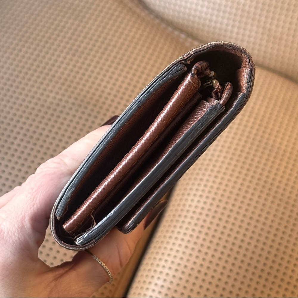 Louis Vuitton Brown and Gold Monogram Clutch - Picture 5 of 6
